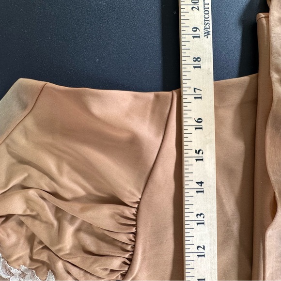 Vintage 50s 60s Women’s Tan Slip Dress Lace Trim M Boho Fairy Romantic Coquette - Picture 11 of 13
